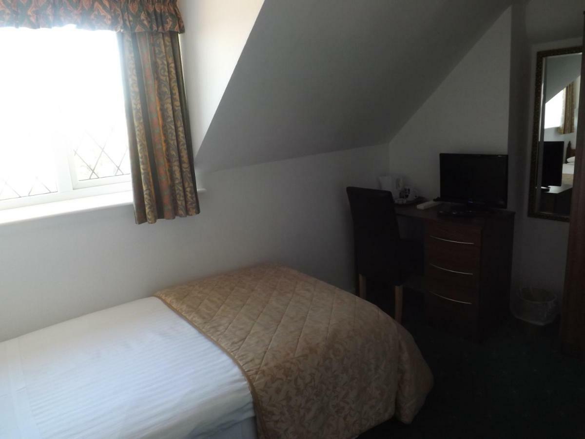 Ashleigh House Hotel Coventry Eksteriør billede